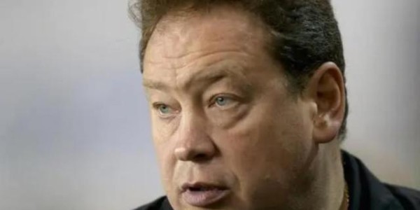 凤凰体育官网-斯卢茨基：朱辰杰让比赛变容易 无论踢谁风格不变